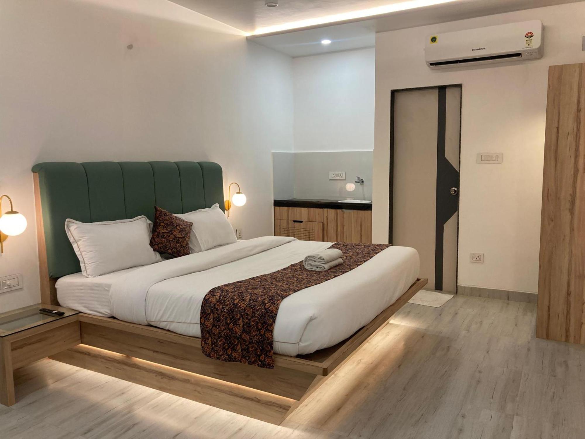 The Lavish Stay Варанаси Экстерьер фото